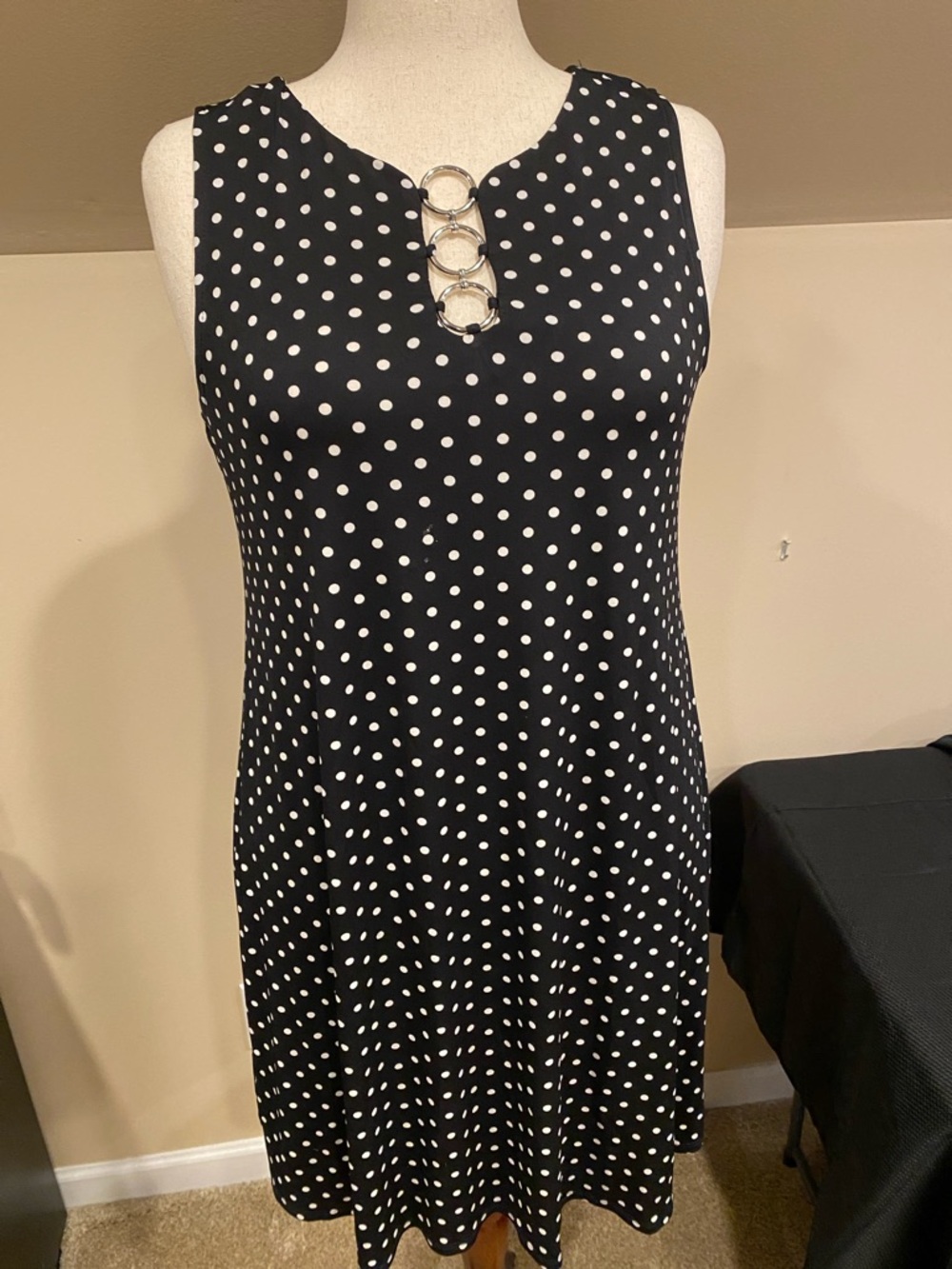Black and White Sleeveless A-line Dress